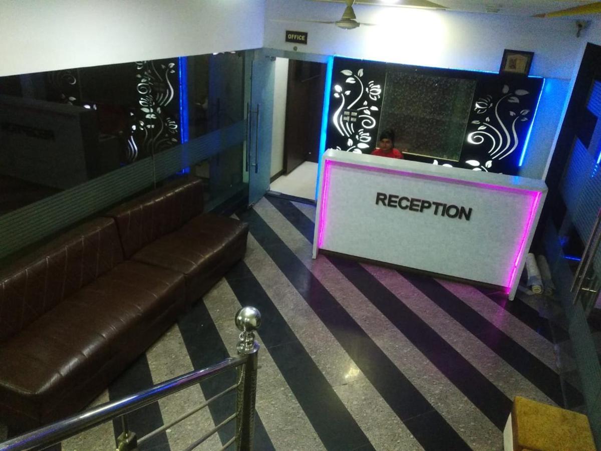 Negi'S Grand By Wb Hotels Kanpur Exterior foto